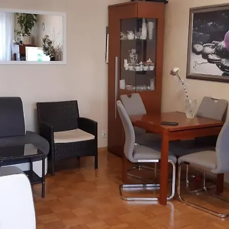 Apartament 75 M2 *